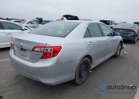 2013 Toyota Camry Le z USA, uszkodzony, nr VIN 4T1BF1FK3DU276432